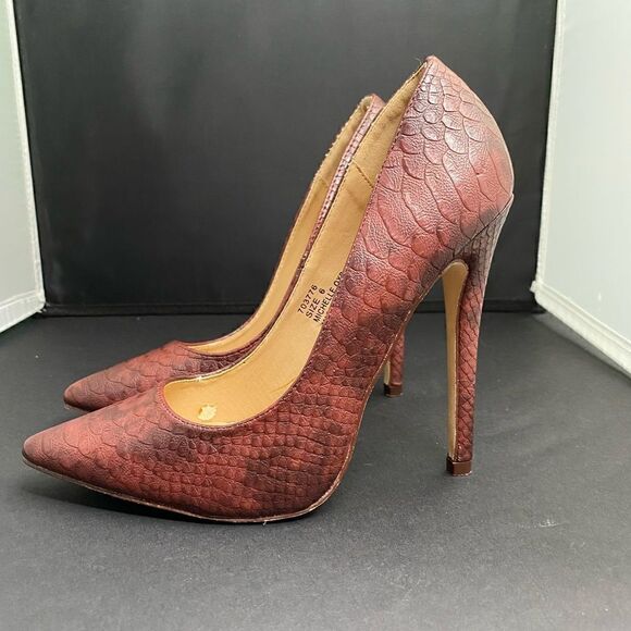 Charlotte Russe Snake Print Faux Leather Pumps - Picture 7 of 17